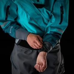 NRS Navigator GORE-TEX Pro Damen Trockenanzug -Werner Paddles Geschaft NRS Navigator Gore Tex Trockenanzug Drysuit Damen 22554 01 Aqua Catalog BlackWrist 093021 22302 1280x1280 1280x1280