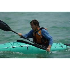 Pakayak Bluefin 142 Kajak -Werner Paddles Geschaft Pakayak Bluefin 142 Kajak surf Action2 22872 1280x1280 1280x1280
