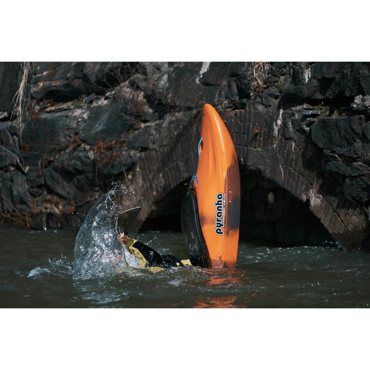 Pyranha Firecracker Pyranha Firecracker -Werner Paddles Geschaft Pyranha Firecracker Riverrunner Kajak CBJ